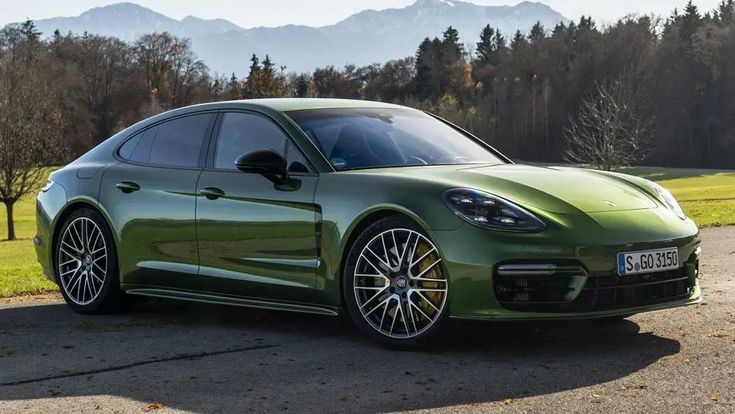 Porsche Panamera 2023